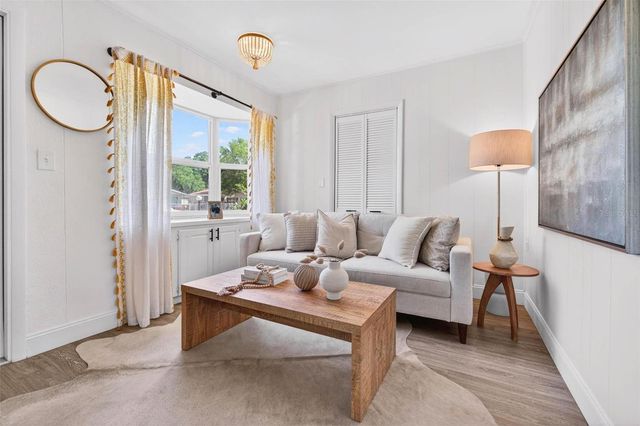 760 71ST AVENUE N, St Petersburg, FL 33702