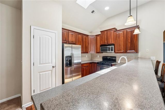204 Oakleaf Drive, Acworth, GA 30102