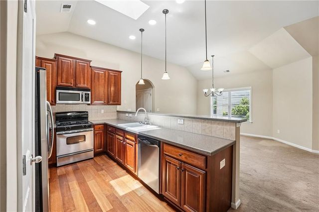 204 Oakleaf Drive, Acworth, GA 30102