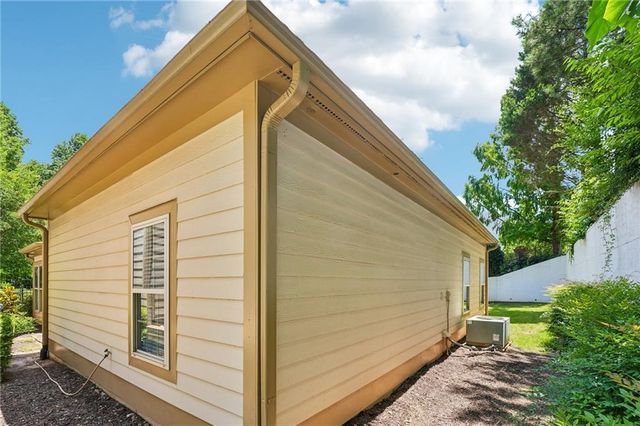 204 Oakleaf Drive, Acworth, GA 30102