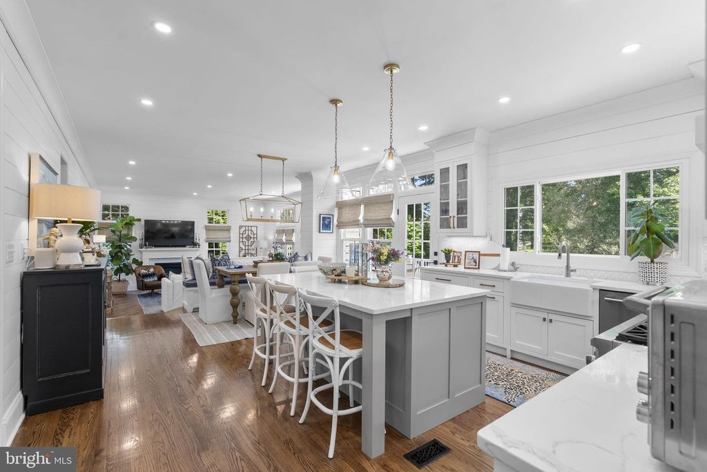 Image 13 of property listing at 4620 BRIGHTWOOD RD, Olney, MD 20832