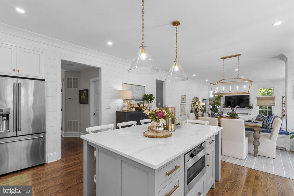 Image 14 of property listing at 4620 BRIGHTWOOD RD, Olney, MD 20832