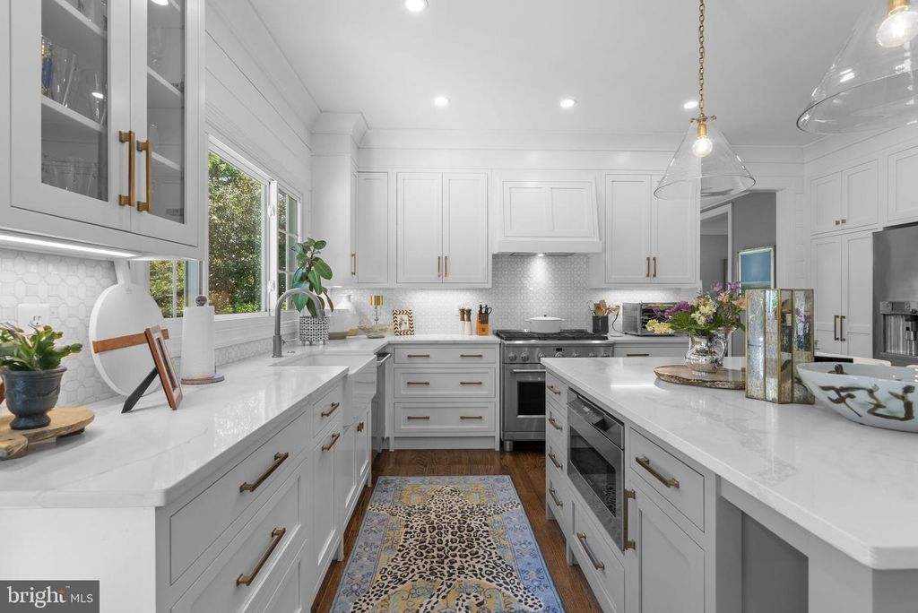 Image 16 of property listing at 4620 BRIGHTWOOD RD, Olney, MD 20832