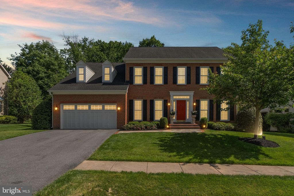Image 2 of property listing at 4620 BRIGHTWOOD RD, Olney, MD 20832