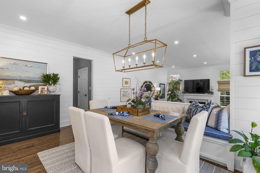 Image 21 of property listing at 4620 BRIGHTWOOD RD, Olney, MD 20832