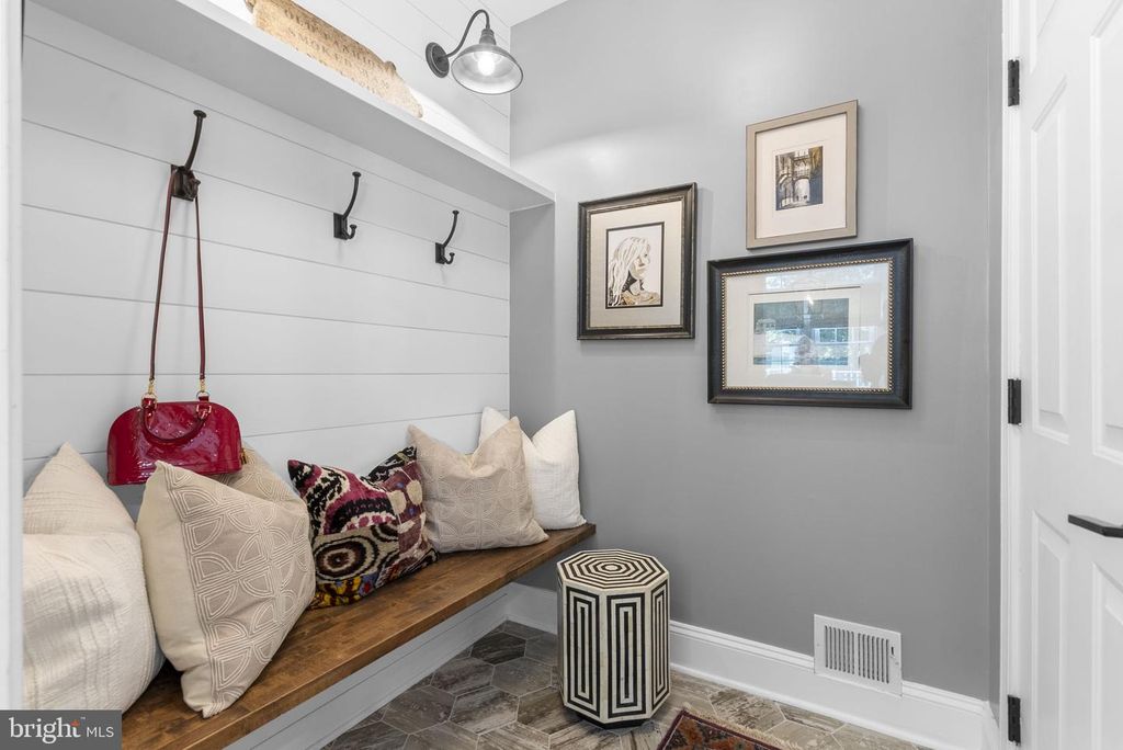 Image 27 of property listing at 4620 BRIGHTWOOD RD, Olney, MD 20832
