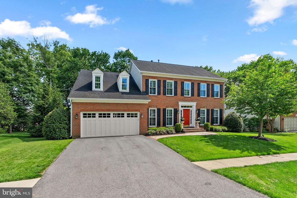 Image 3 of property listing at 4620 BRIGHTWOOD RD, Olney, MD 20832