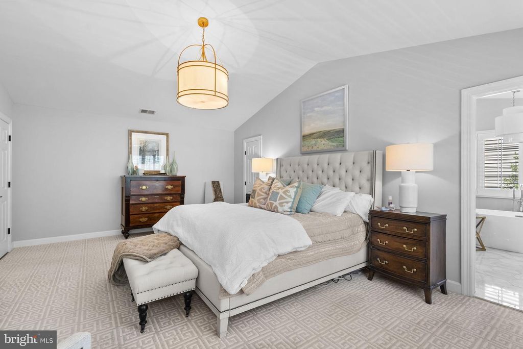 Image 33 of property listing at 4620 BRIGHTWOOD RD, Olney, MD 20832