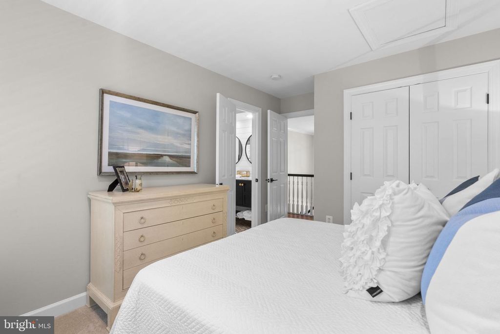 Image 38 of property listing at 4620 BRIGHTWOOD RD, Olney, MD 20832