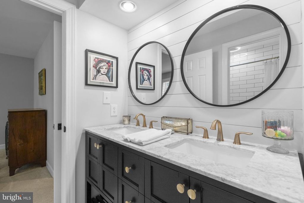 Image 39 of property listing at 4620 BRIGHTWOOD RD, Olney, MD 20832