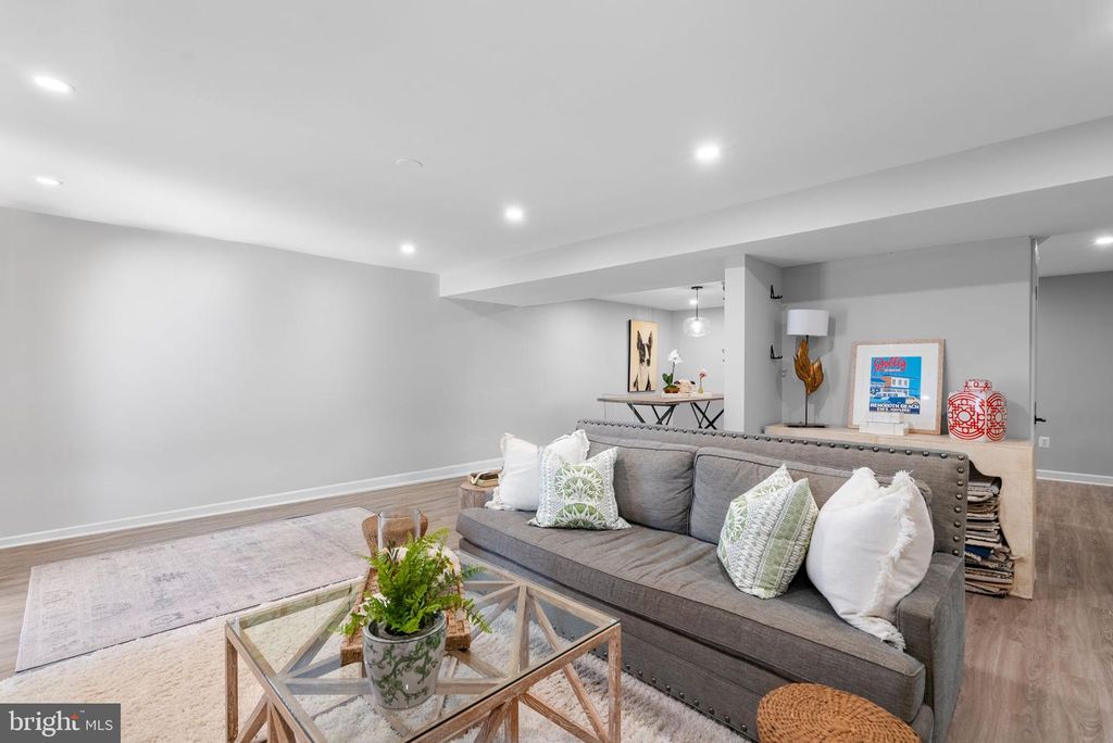 Image 53 of property listing at 4620 BRIGHTWOOD RD, Olney, MD 20832