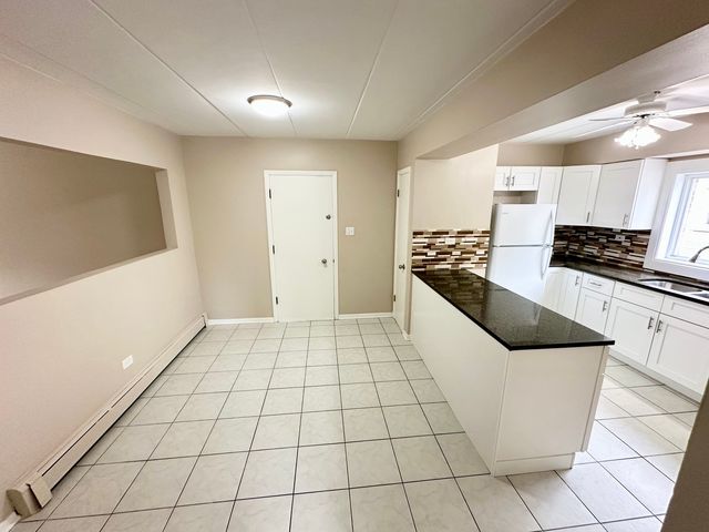 10445 S Keating Avenue 2B, Oak Lawn, IL 60453