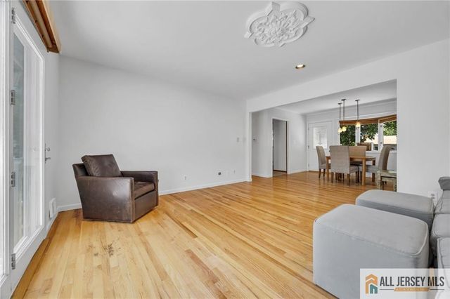 32 Bucknell Road, Old Bridge, NJ 08859