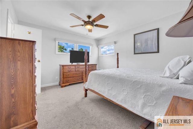 32 Bucknell Road, Old Bridge, NJ 08859
