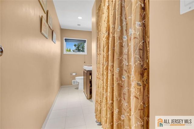 32 Bucknell Road, Old Bridge, NJ 08859