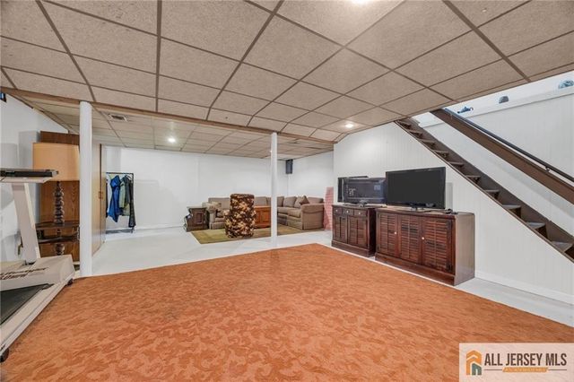 32 Bucknell Road, Old Bridge, NJ 08859