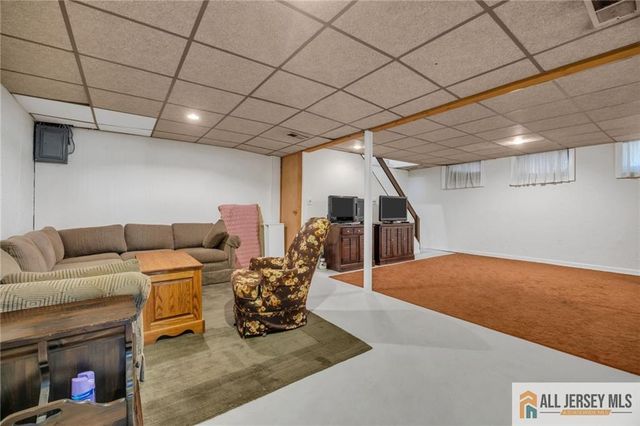 32 Bucknell Road, Old Bridge, NJ 08859
