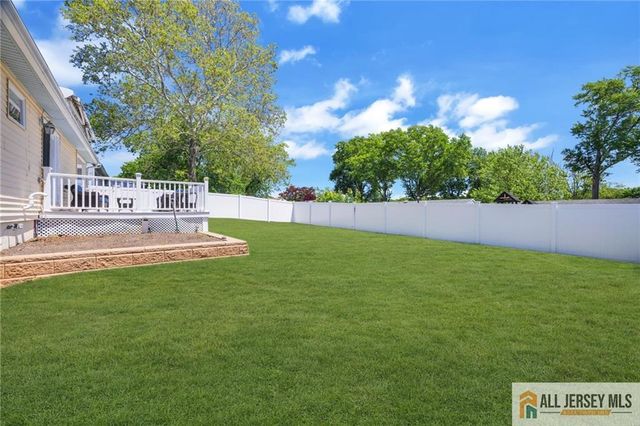 32 Bucknell Road, Old Bridge, NJ 08859