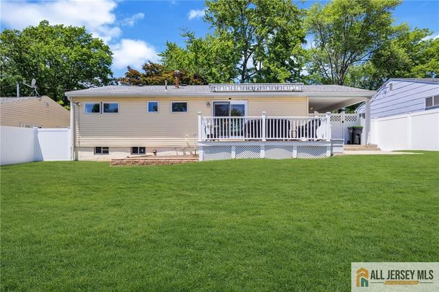 32 Bucknell Road, Old Bridge, NJ 08859