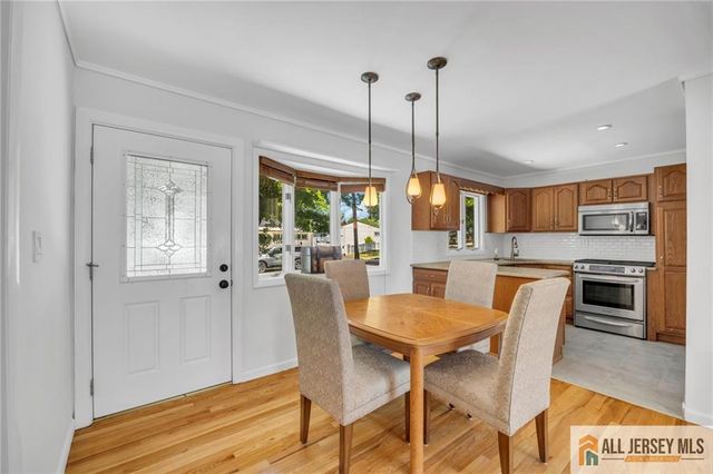 32 Bucknell Road, Old Bridge, NJ 08859