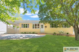32 Bucknell Road, Old Bridge, NJ 08859