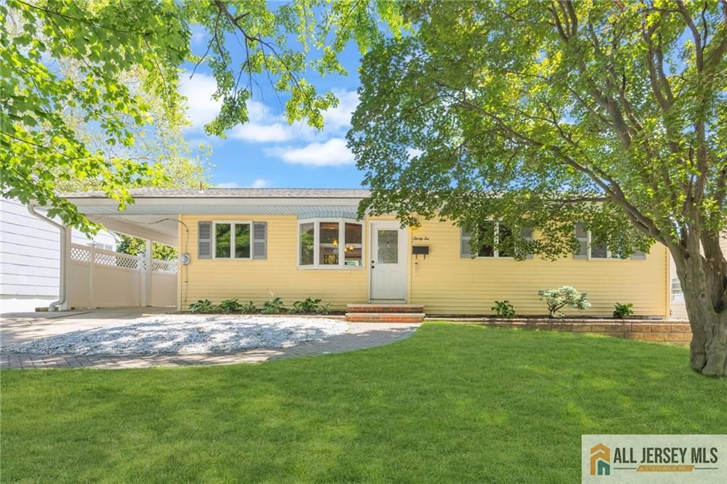 32 Bucknell Road, Old Bridge, NJ 08859