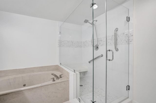 5777 Gemstone Court 207, Boynton Beach, FL 33437