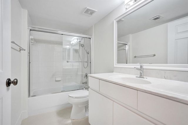 5777 Gemstone Court 207, Boynton Beach, FL 33437