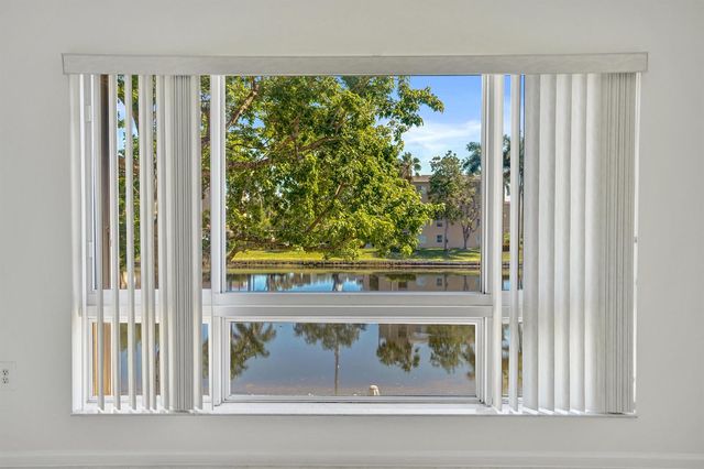 5777 Gemstone Court 207, Boynton Beach, FL 33437