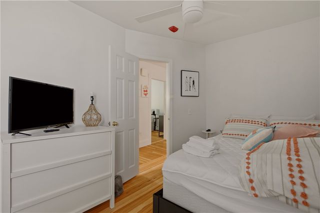 102 Broadway 1C, Newport, RI 02840