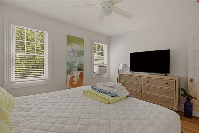 102 Broadway 1C, Newport, RI 02840