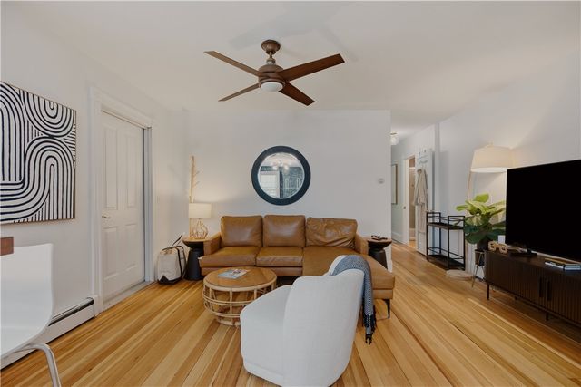 102 Broadway 1C, Newport, RI 02840