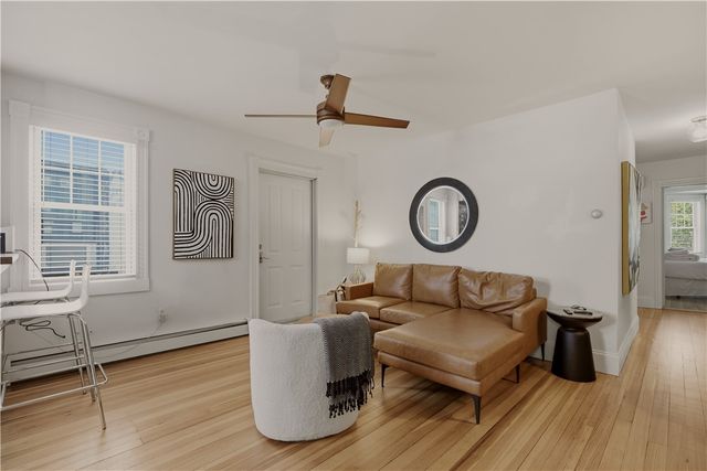 102 Broadway 1C, Newport, RI 02840