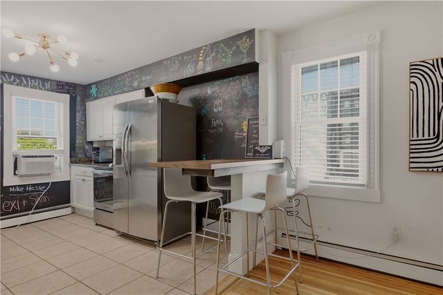 102 Broadway 1C, Newport, RI 02840