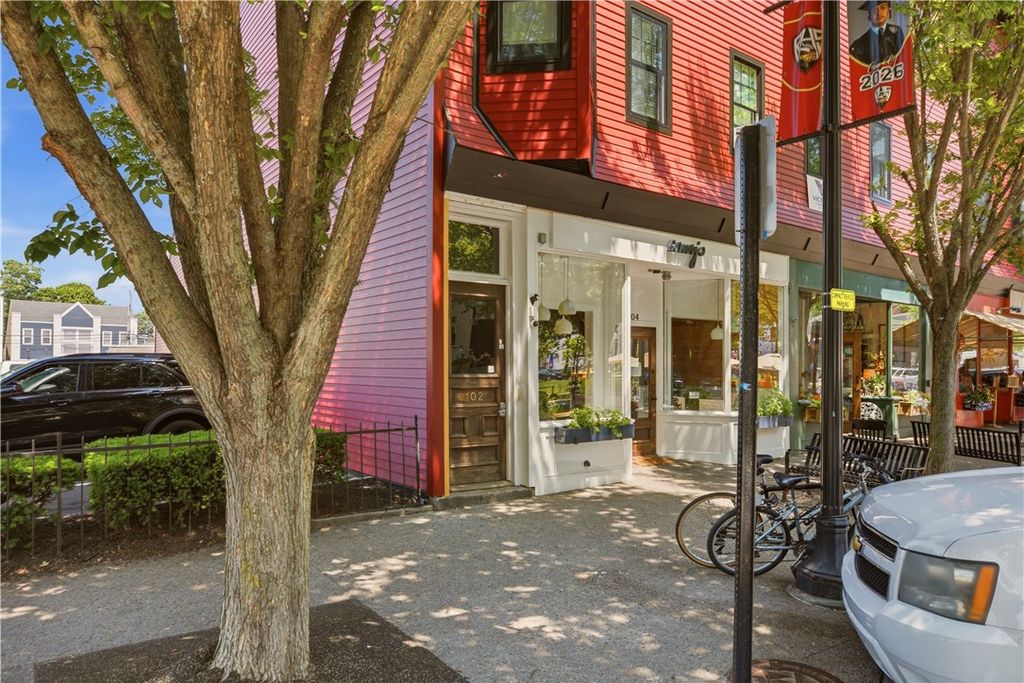 102 Broadway 1C, Newport, RI 02840