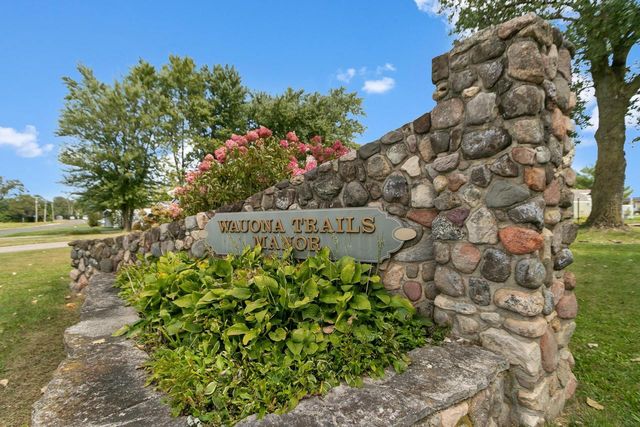 90 Wauona Trail, Portage, WI 53901