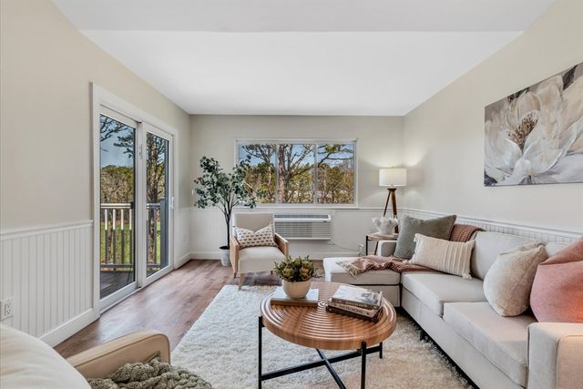 81 Fletcher J, Brewster, MA 02631