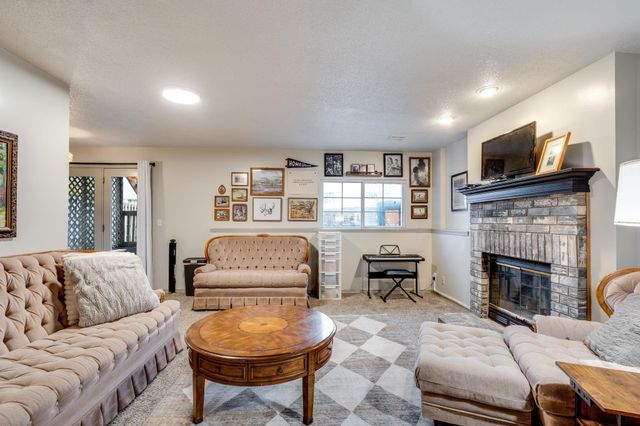 7409 E Brookview Cir, Wichita, KS 67226