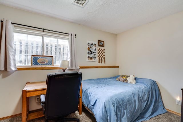 7409 E Brookview Cir, Wichita, KS 67226