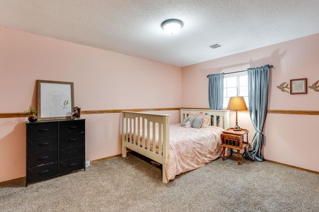 7409 E Brookview Cir, Wichita, KS 67226