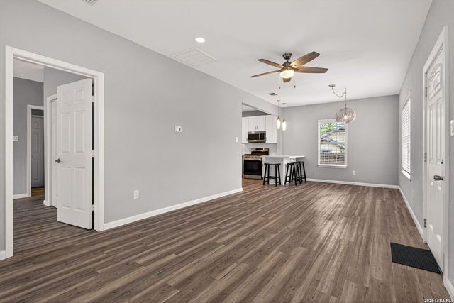 210 Dumoulin, San Antonio, TX 78210