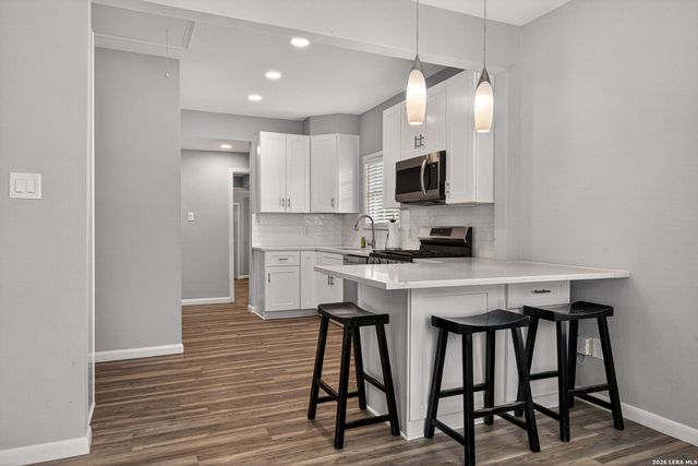 210 Dumoulin, San Antonio, TX 78210