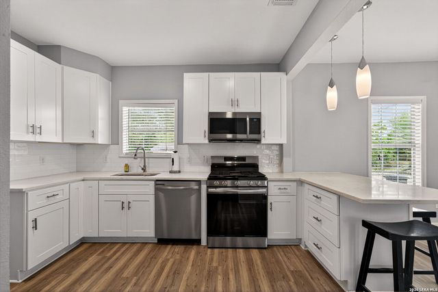 210 Dumoulin, San Antonio, TX 78210