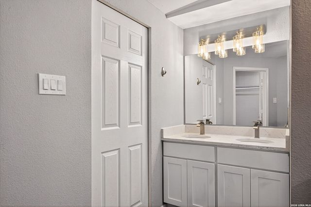 210 Dumoulin, San Antonio, TX 78210