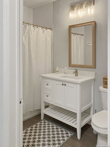 210 Dumoulin, San Antonio, TX 78210