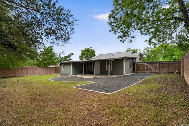 210 Dumoulin, San Antonio, TX 78210