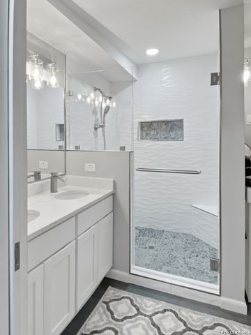 210 Dumoulin, San Antonio, TX 78210