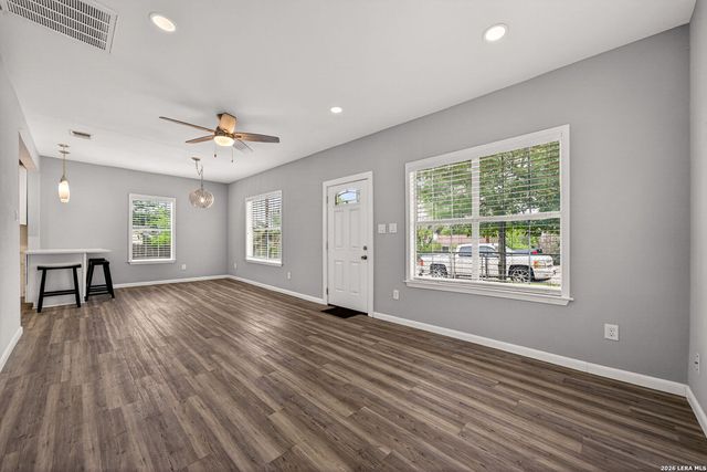 210 Dumoulin, San Antonio, TX 78210
