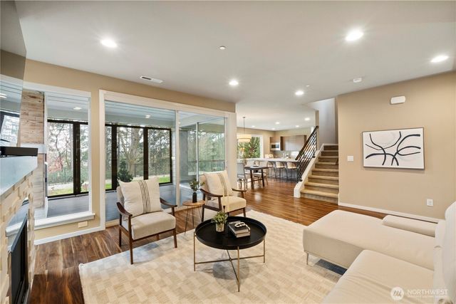 27803 105th Avenue SE, Kent, WA 98030