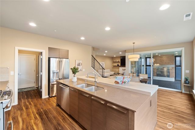 27803 105th Avenue SE, Kent, WA 98030